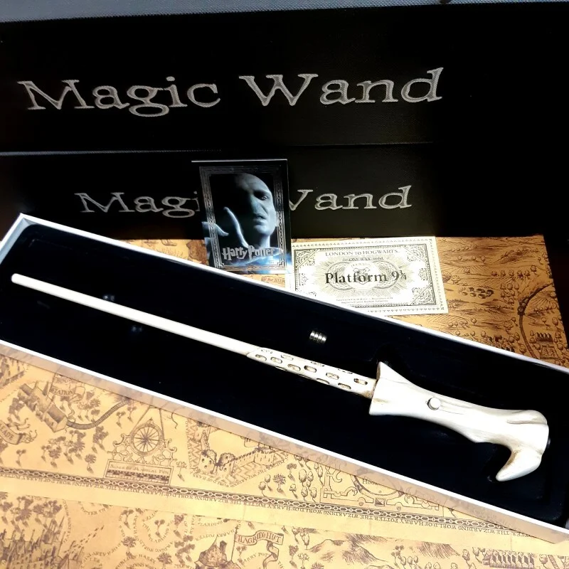 Волшебная палочка Волан-де-Морт с фонариком и батарейкой 11946