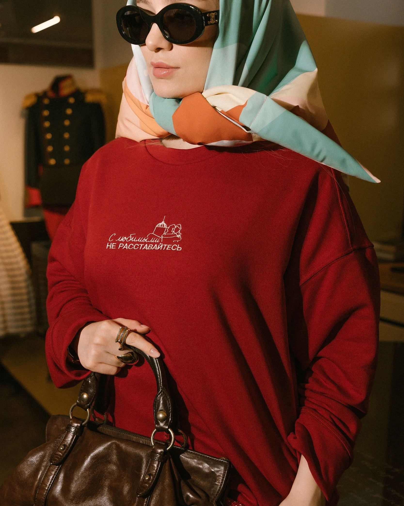 Свитшот С любимыми не расставайтесь (красный)